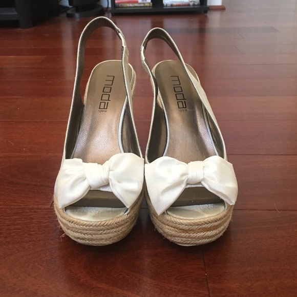 White Moda wedges - Picture 1 of 3