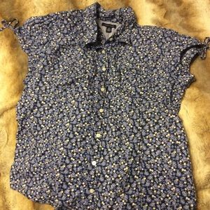 Tommy Hilfiger navy floral blouse Size Large