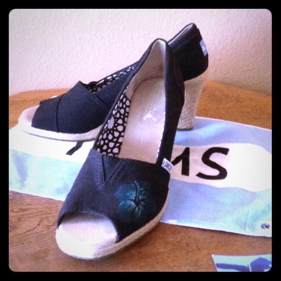 9.5 Tom Wedges