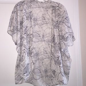 Beautiful flowy over shirt. Like new