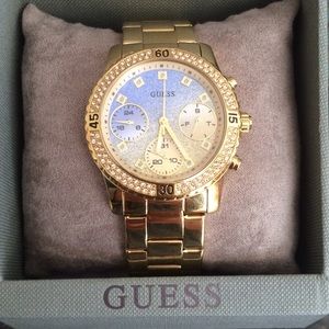 GUESS feminine gold-tone gradient sport watch