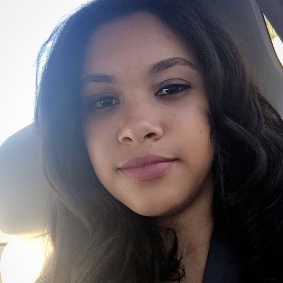 Meet your Posher, Deja