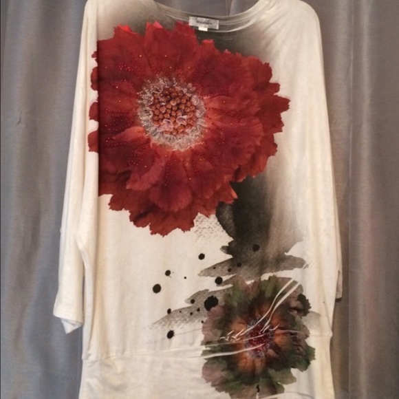 3/4 sleeve floral top