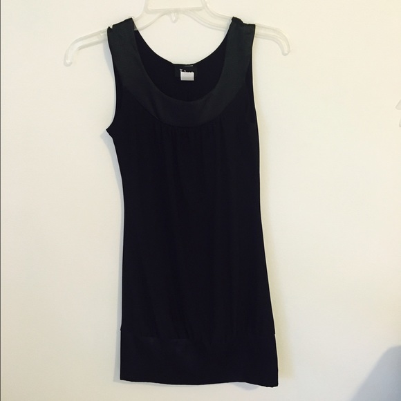 Cute little black dress - Picture 1 of 2