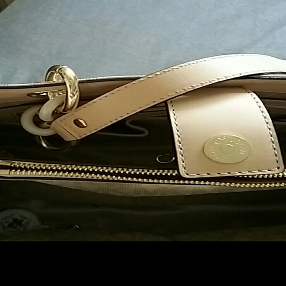 Brand new ! Micheal Kors bag - Picture 3 of 4
