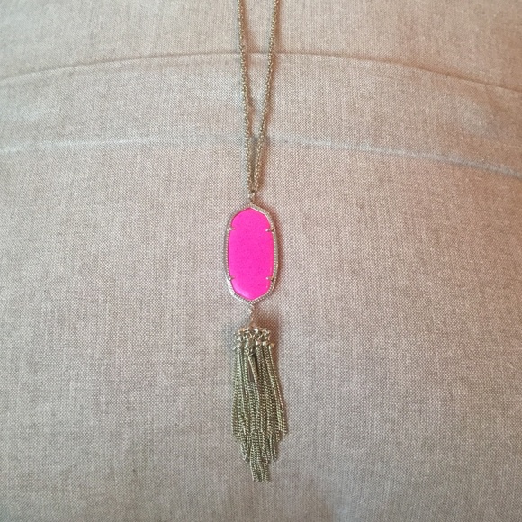 Kendra Scott rayne necklace Neon Pink-discontinued