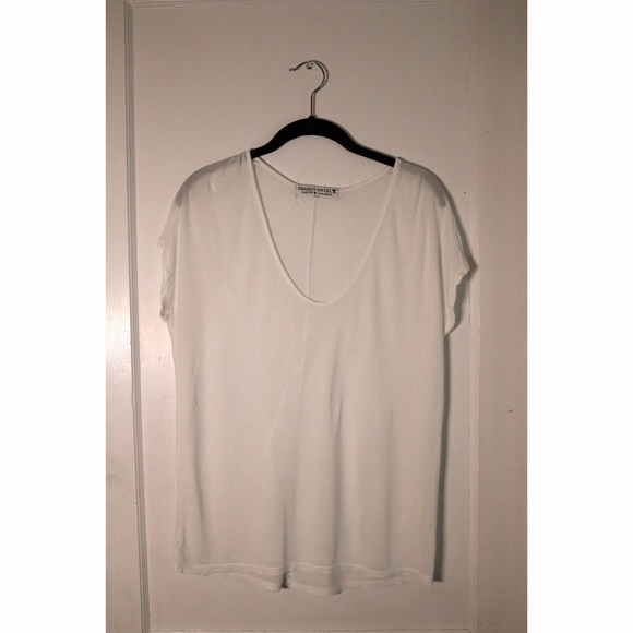 Soft semi-sheer white t shirt XS