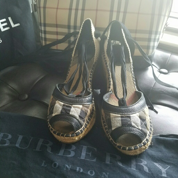 AUTHENTIC Burberry Espadrilles