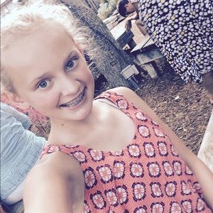 Meet your Posher, Avery