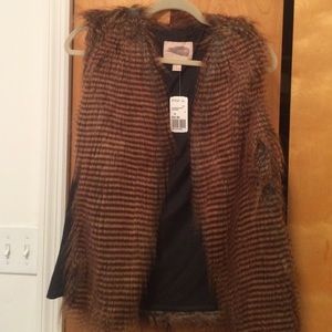 Faux fur size M tan/brown vest