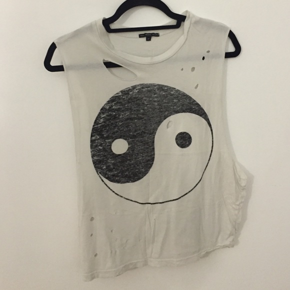 Graphic tank