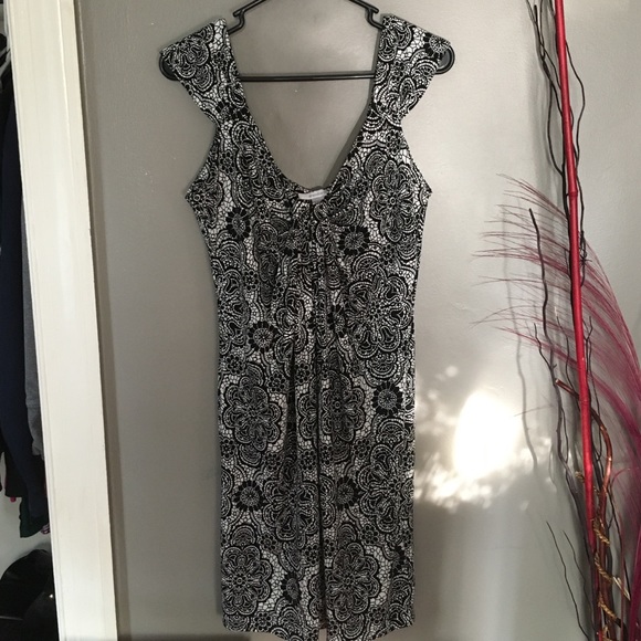 black and white print off-the-shoulder dress