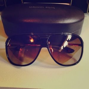 Michael Kors Medina Aviator Sunglasses gold/black