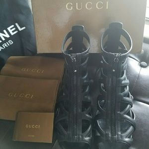 AUTHENTIC GUCCI GLADIATOR SANDALS