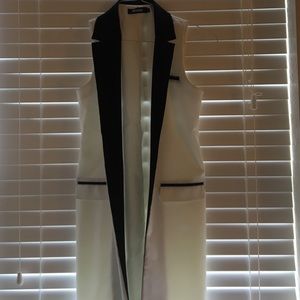 Oversized sleeveless blazer