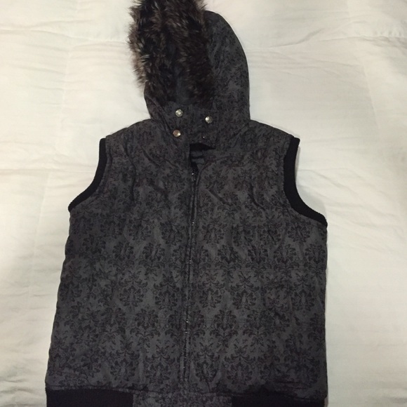 Reversible vest - Picture 1 of 4