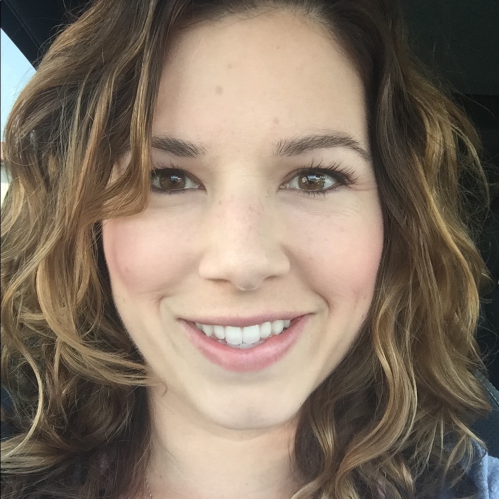 Meet your Posher, Alix