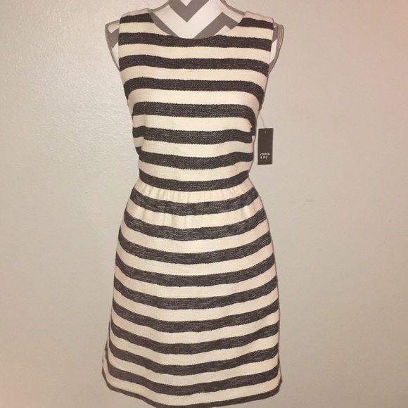 Dresses & Skirts - NWT Navy & White Striped Dress