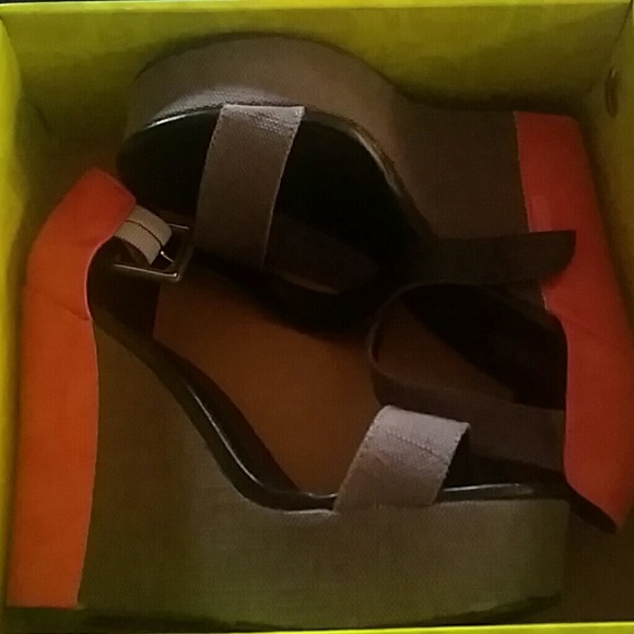 Gray & Pink High Wedges| Katrina style