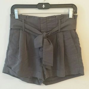 Grey paperbag short