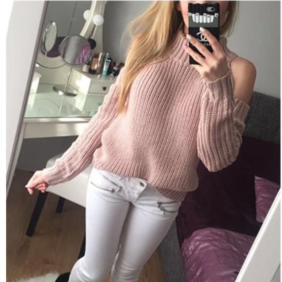 Tops - 🎉🎉🎉Sexy light pink top🎉🎉