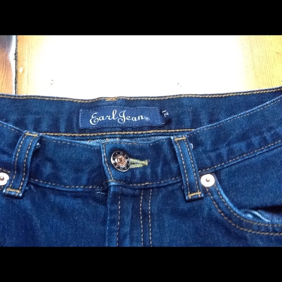 Earl Jeans as favored by Friends stars! - Picture 3 of 4