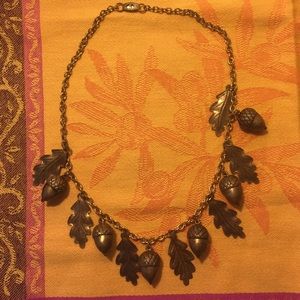 Beautiful acorn and oak leaf necklace