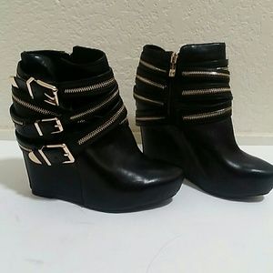 New BCBGeneration platform ankle boots, size 8M