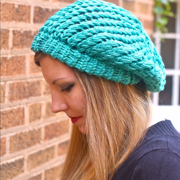 Mint Green Handmade Knit Slouchy Cap Beret - Picture 2 of 2