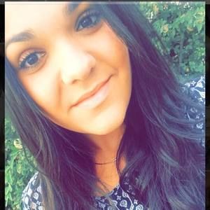 Meet your Posher, Simona