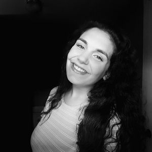 Meet your Posher, Olivia