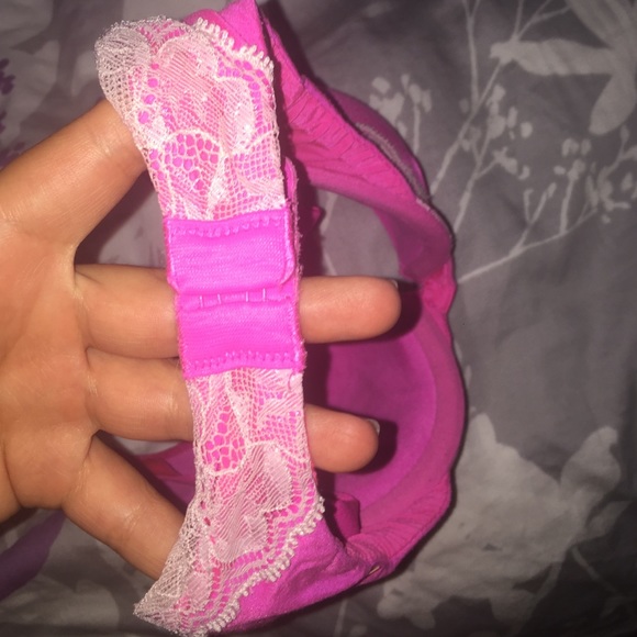 Pink plunge bra - Picture 2 of 3