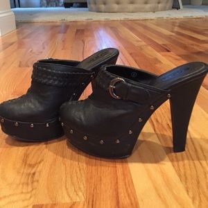 Black clog heels