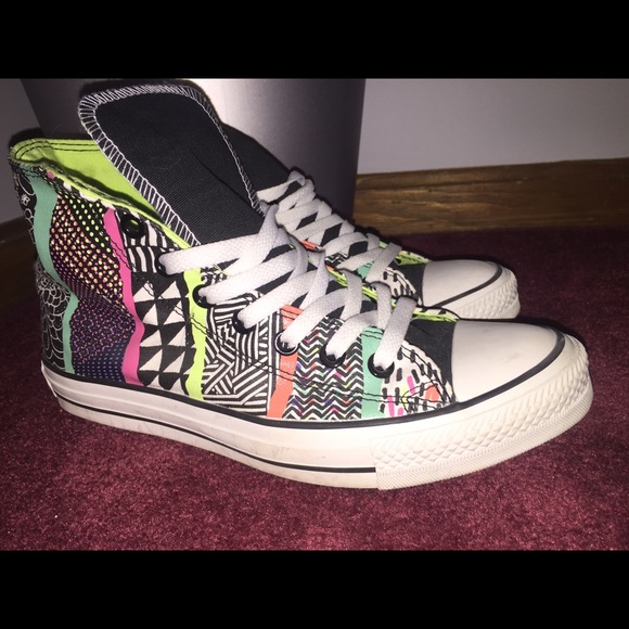 Size 9 high top converse
