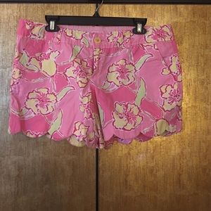 Lily BUTTERCUP shorts with scalloped bottom