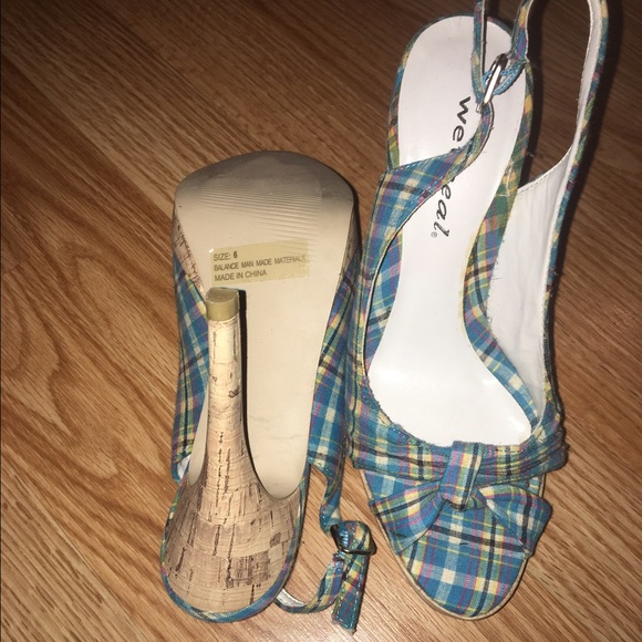 Blue heels perfect for Summer! - Picture 2 of 3