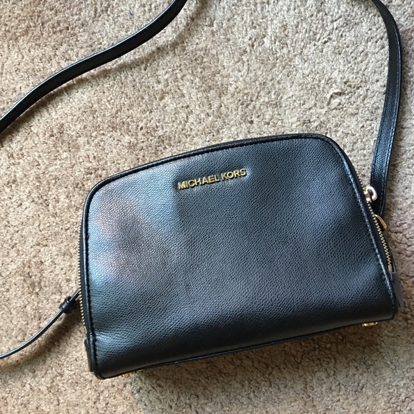 Michael kors crossbody bag - Picture 1 of 4
