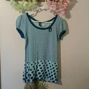 Bundled for carrier cast Blue polka dot shirt