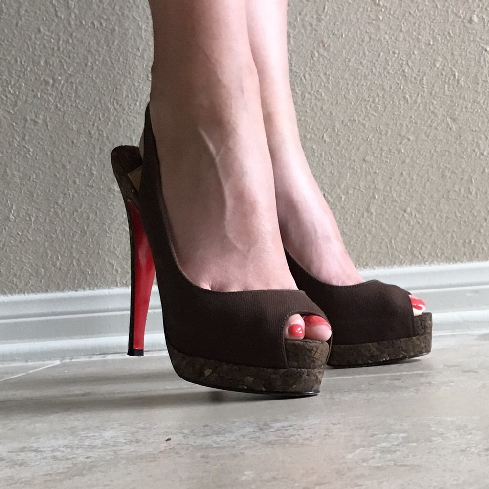 💯% authentic Christian Louboutin Catenita