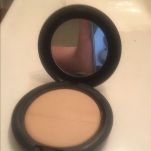 Mac studio sculpt defining powder