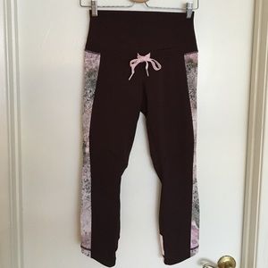 lululemon high-waisted block patterned crops