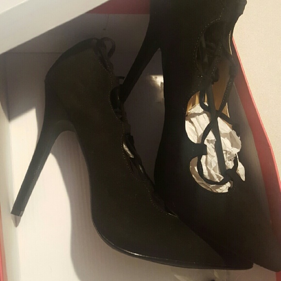 Forette heels - Picture 3 of 3