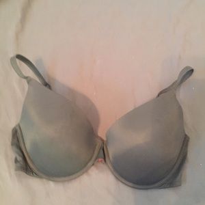 Victoria's Secret push up bra 36D