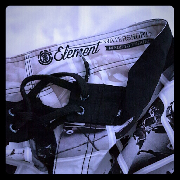 Element water short - Picture 1 of 3