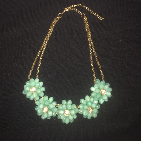 Big Flower Statement Necklace 🙌🏻