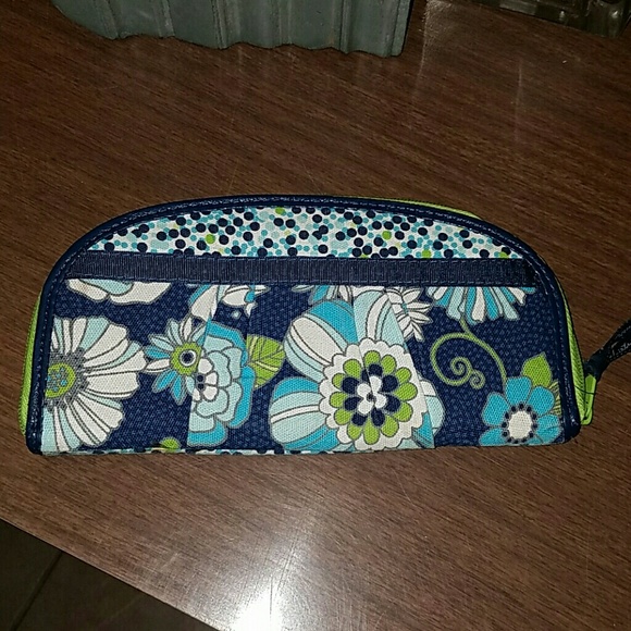 Thirty One Wallet - Picture 1 of 4