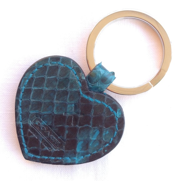 Coach Heart Keyring - Picture 3 of 3