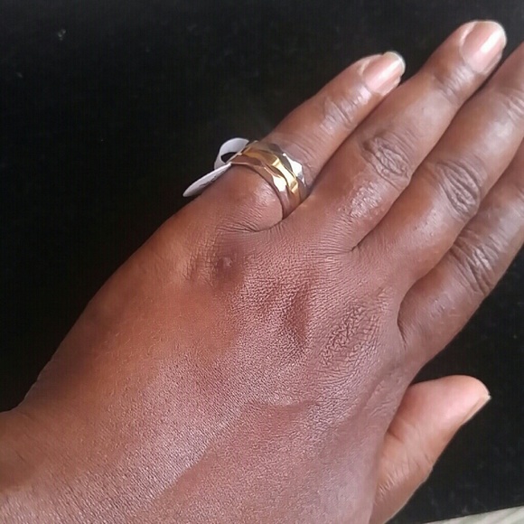 💥💥CLEARANCE💥💥Titanium stackable ring set sz 6 - Picture 3 of 3