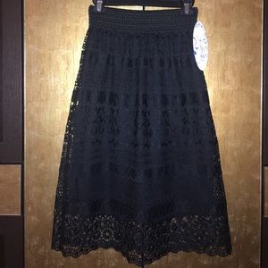 Lace overlay skirt