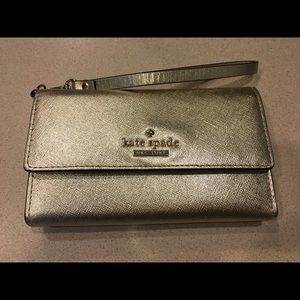 Kate Spade ♠️ Cedar Street iPhone 6 wristlet.